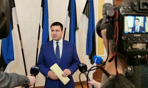 Прем'єр-міністр Естонії оголосив про відставку через корупційний скандал. Новий уряд формуватиме опозиційна партія
