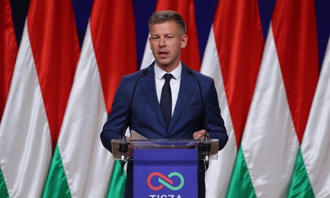 Мадяр очікує, що Орбан зніме вето на €90 млрд для України, поки ще буде при владі