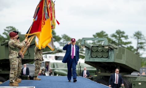 Трамп погрожує Нігерії вторгненням, якщо там не припинять «вбивства християн». Гегсет підтримує: Ми вб'ємо терористів