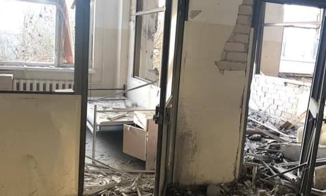 В Херсонской области 13-летний парень дважды попал под обстрел в новогоднюю ночь. Он в тяжелом состоянии