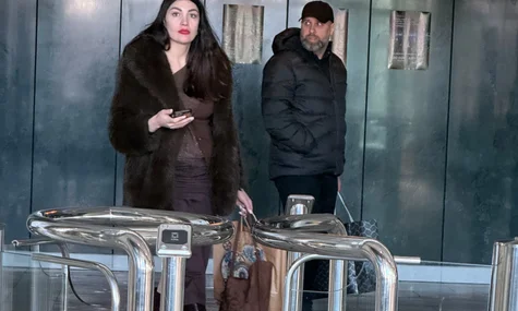 УП побачила, як голова Харківської ОВА приніс чорний пакет до Мінрозвитку. У Синєгубова не захотіли пояснити вміст