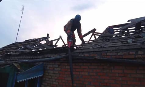 Окупанти знову били по Нікополю та району. Є поранені та руйнування