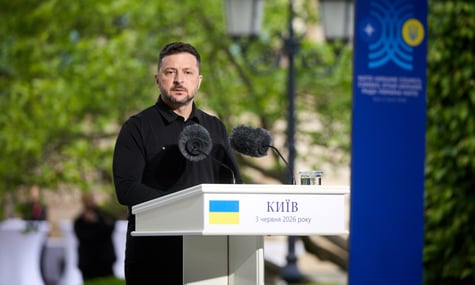 «Сподіваюсь, їх повернуть». На тлі зняття українських прапорів у Великій Британії Зеленський закликав не «руйнувати велику дружбу»