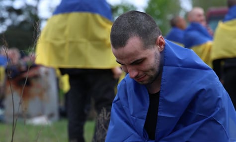 Ukraine returns 205 soldiers from captivity