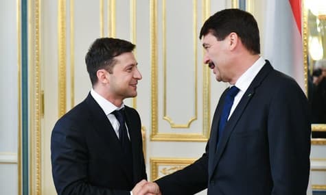 Президент Венгрии назвал обнадеживающими первые переговоры с Зеленским