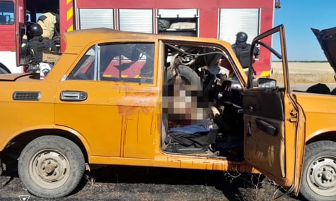 Russian troops dropped explosives from a drone on a civilian car in Kherson Oblast
