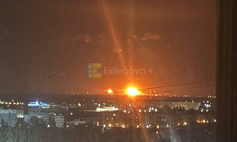 В Волгоградской и Ярославской областях рф прогремели взрывы. Вероятно, под атакой были НПЗ, трассу в Москву перекрывали