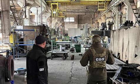 В Днепре директора завода подозревают в продаже россиянам продукции для военных баз