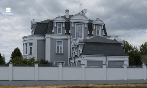 Родина полковника поліції орендує маєток за $750 тисяч: власниця фірми не змогла пояснити, звідки гроші