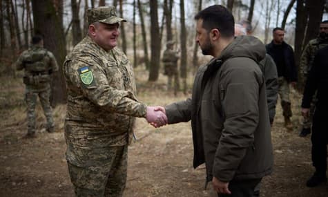 Зеленський приїхав на Сумщину, де через посилення обстрілів евакуюють людей