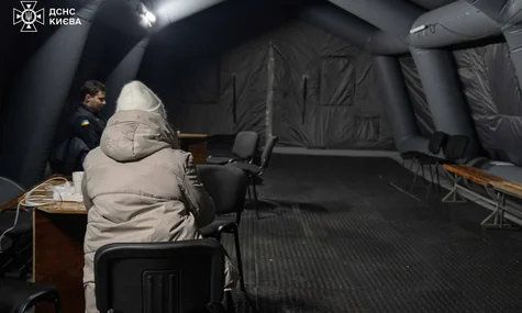 Хто забезпечує чаєм і печивом столичні «Пункти незламності» та чи чекати на повноцінні обіди — у КМДА відповіли