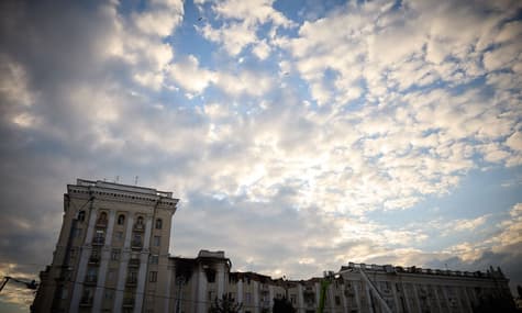 Зеленський прибув до Дніпра після російської атаки. Він провів нараду