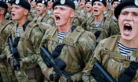 Порошенко підписав закон про нове військове привітання «Слава Україні!»
