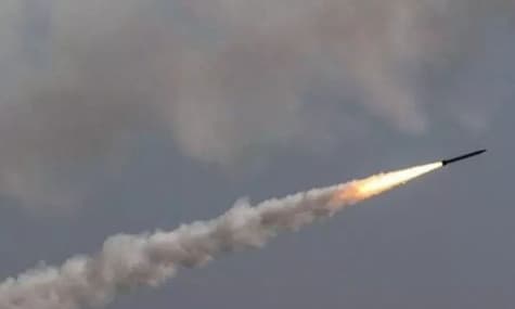 Над Украиной уничтожили две ракеты и 14 «шахедов»
