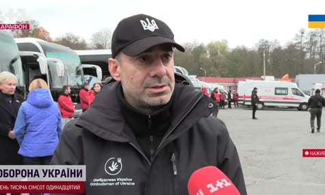 Дмитро Лубінець на території Білорусі, звідки мешканці Олешок повертаються в Україну