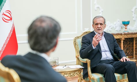 Президент Ірану оголосив про призупинення співпраці з МАГАТЕ