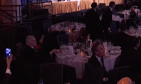 Майкл Гланц продовжує їсти салат на заході у готелі Washington Hilton попри стрілянину