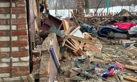 росіяни вдарили з артилерії по прикордонню Сумщини: жінка загинула у себе вдома