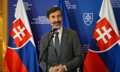 Попри погрози «перейняти естафету» від Орбана, Словаччина заявила, що вже не проти кредиту у €90 млрд для України