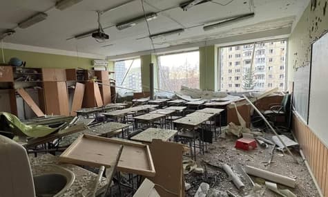 Во Львове из-за обстрела погиб человек. Есть попадания в жилые дома и лицей (ДОПОЛНЕНО)