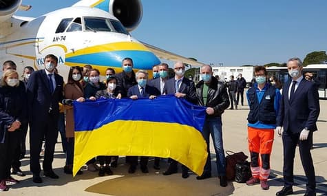 Бригада украинских медиков прибыла в Италию
