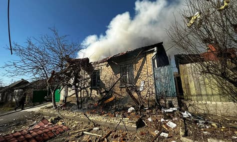 росіяни влучили в зупинку у Херсоні — троє людей загинули