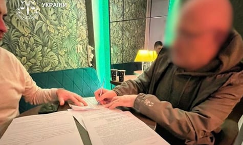 Українці видурили в американського добровольця із ЗСУ десятки тисяч доларів на «лазерну зброю» проти дронів — ОГП