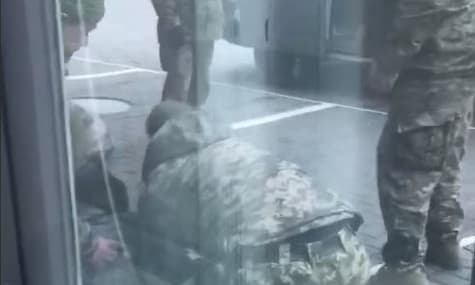 В Одесі працівники військкомату затримали чоловіка під час вручення повістки. Призначено службову перевірку