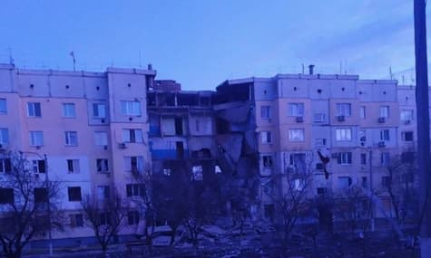 В Херсонской области россияне сбросили управляемую авиабомбу вблизи многоэтажки