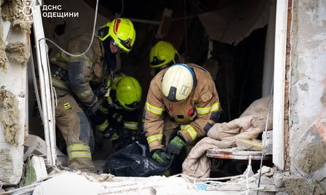 Кількість постраждалих через нічну атаку по Україні перевалила за сотню. Окупанти завдають нових ударів