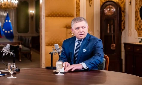 Фіцо не відвідає парад 9 травня в Москві, проте все одно хоче полетіти до росії — медіа