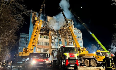 У Тернополі тривають пошуки 22 людей після російського обстрілу напередодні