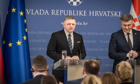 Фіцо: Словаччина готова на поступки, якщо їй дозволять отримувати російський газ до 2034 року