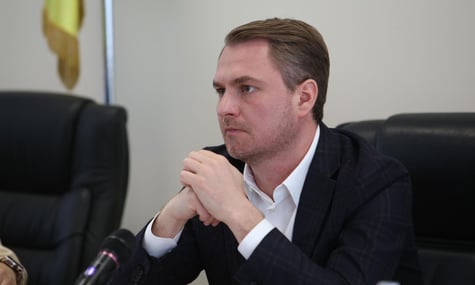 Генпрокурор Кравченко розповів, чому прийшов на засідання у справі про вбивство підлітка на фунікулері