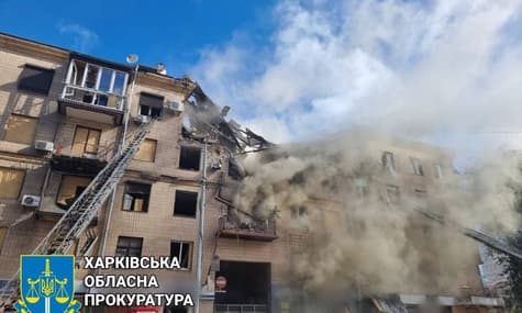 Окупанти зранку двічі обстріляли Харків: сильно пошкоджено багатоповерхівку — мер