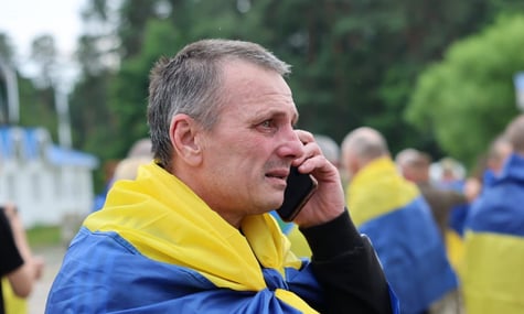 Ukraine releases another group of defenders and civilians from Russian captivity