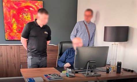 Закупівлі озброєння за завищеними цінами: НАБУ провело обшуки в Україні та Польщі