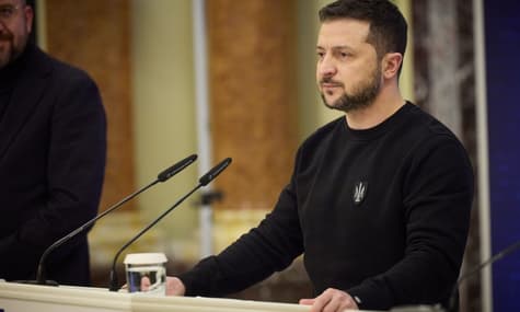Боротимемося за Бахмут, скільки зможемо — Зеленський