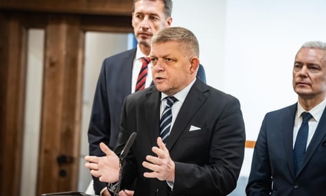 Посольство України порадило Фіцо уважніше дивитися заяви Зеленського, у яких він побачив погрозу