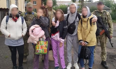 У Куп'янську звільнили п'ятьох підлітків, яких окупанти утримували в підвалі