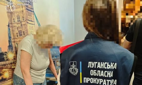 У Києві затримали жінку, яку в 2014 році рф призначила заступницею голови окупованого Алчевська