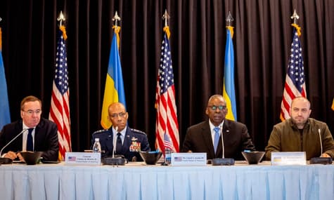 США розглядають переведення формату «Рамштайн» під контроль НАТО на випадок перемоги Трампа — Politico