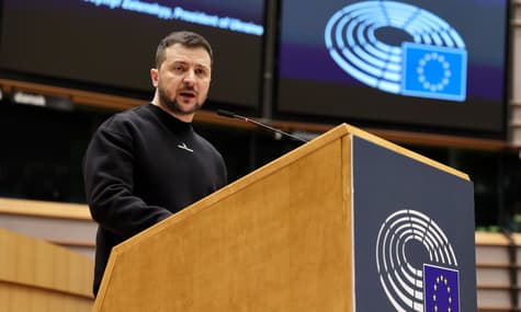 «Мы защищаемся от самой большой антиевропейской силы»: Зеленский выступил в Европарламенте