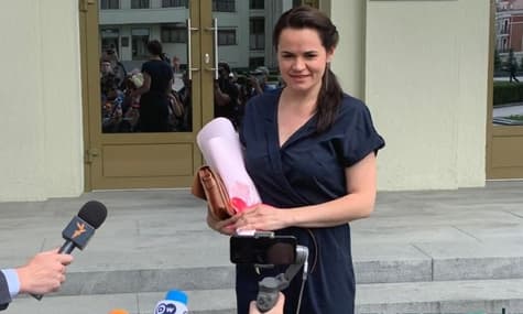 «Не хочу когось відштовхувати»: опонентка Лукашенка не відповіла на питання про Крим