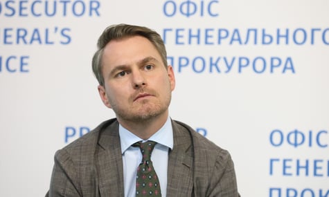Zelenskyy suspends Ukraine's prosecutor general as parliament prepares dismissal vote