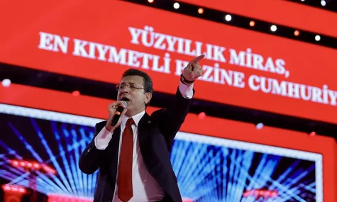 Прокуратура вимагає понад 2000 років в’язниці для колишнього міського голови Стамбула Імамоглу