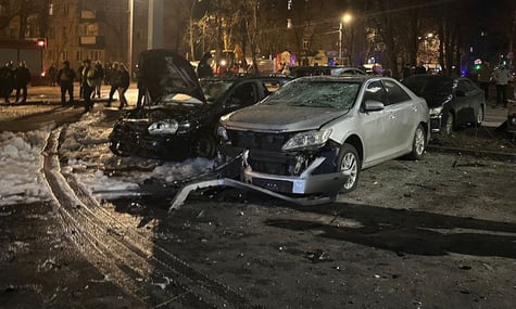 Щонайменше 20 постраждалих у Дніпрі та Харкові внаслідок нічних обстрілів: головне