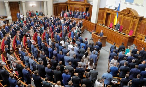 Фракция Порошенко объявила о переходе в оппозицию к «Слуге народа» в Раде