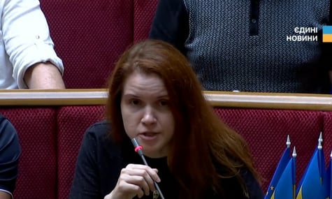 Депутати закликали відсторонити Безуглу від засідання Ради