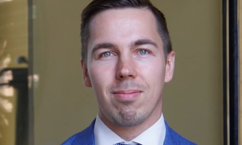 У Фінляндії радник партійного лідера пішов у відставку через відео для OnlyFans, зняте в його квартирі